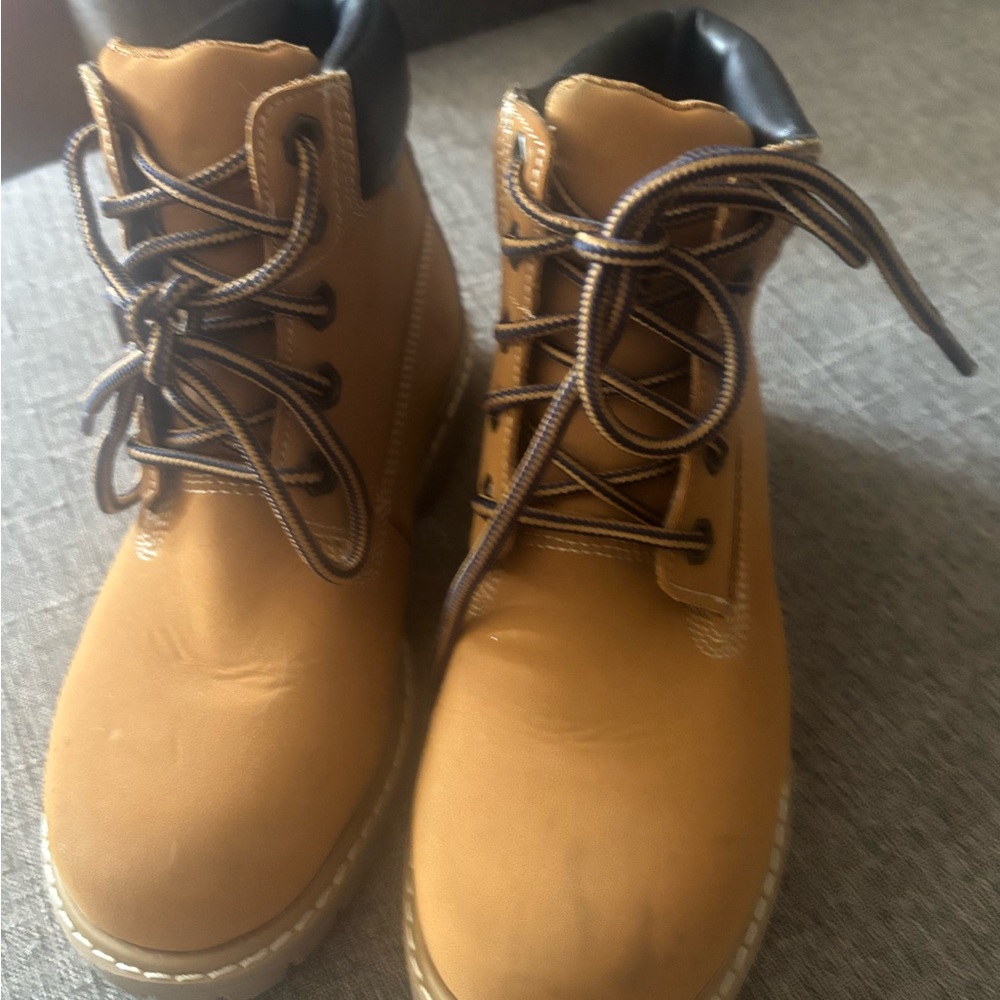 Boys Tan and Black Winter Boots